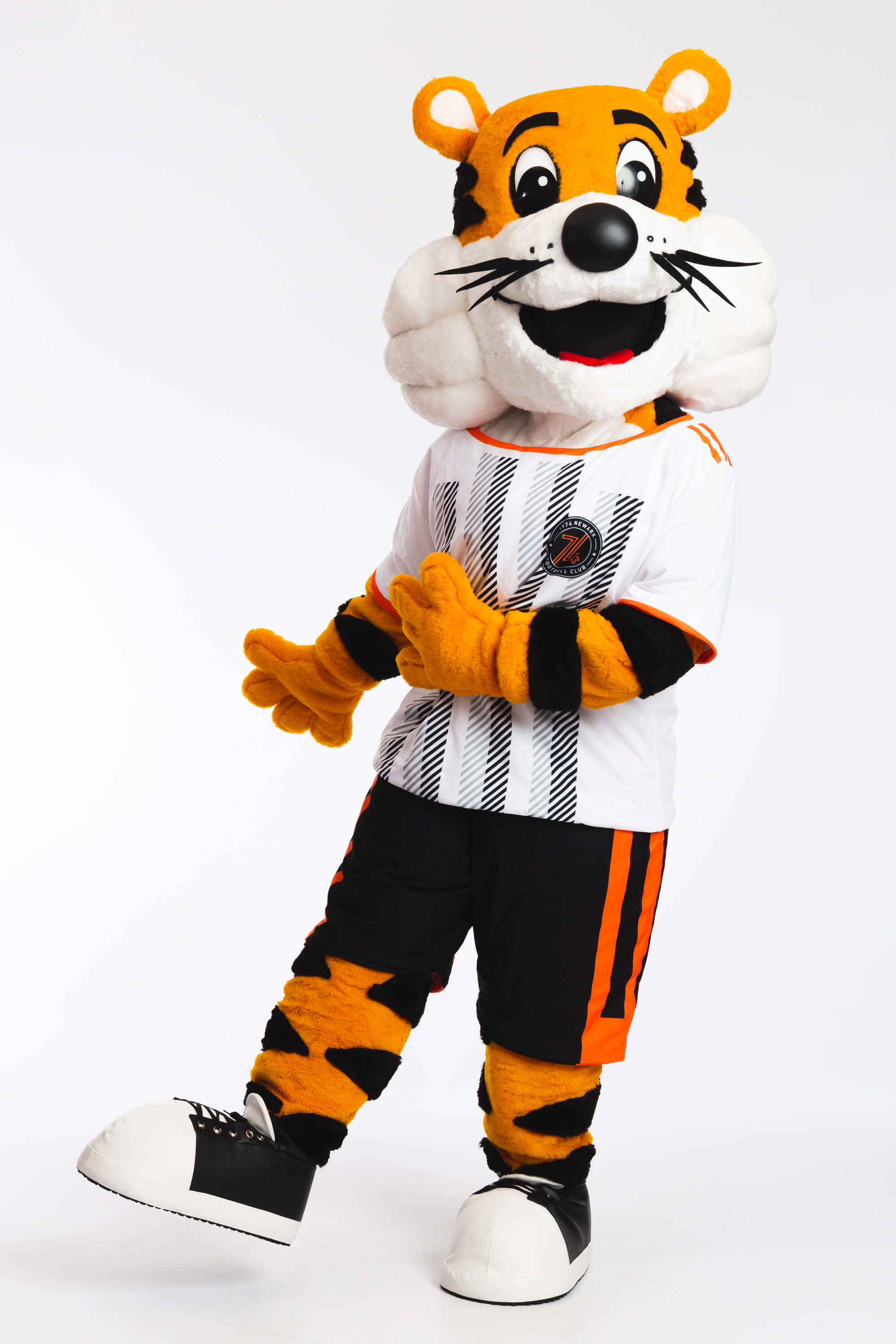 ACC23-177 1974 Newark Tiger_Outfit2_Pose1